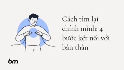 Minh họa cho Cách tìm lại chính mình: 4 bước kết nối với bản thân: Một người được vẽ bằng nét đen đang nối hai đầu của một đường nét bị đứt ngay trước ngực mình. Một hình tròn xanh nhạt nằm sau điểm nối, nhấn mạnh khoảnh khắc kết nối lại với bản thân. Cảnh duy nhất nằm bên trái trên nền trung tính, nhiều khoảng trắng; không chữ và không chi tiết phụ.
