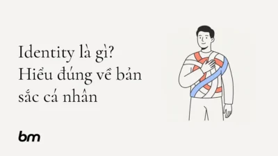 Minh họa cho Identity là gì? Hiểu đúng về bản sắc cá nhân: Một chân dung bán thân bằng nét đen, nhân vật đặt tay lên ngực. Bên trong đường viền cơ thể là năm dải hình mềm đan vào nhau thành một tổng thể, tượng trưng cho năm yếu tố của bản sắc cá nhân. Nền trung tính, nhiều khoảng trống, chỉ một dải được nhấn xanh nhạt; không có chữ trong cảnh.