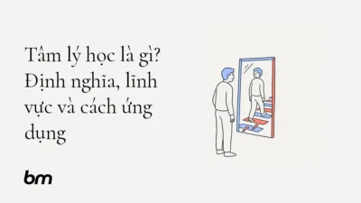Minh họa cho Tâm lý học là gì? Định nghĩa, lĩnh vực và cách ứng dụng: Một người nhìn vào chiếc gương đơn giản; trong gương, dáng phản chiếu chuyển thành bước chân đang chuyển động, gợi mối liên hệ giữa đời sống nội tâm và hành vi có thể quan sát.