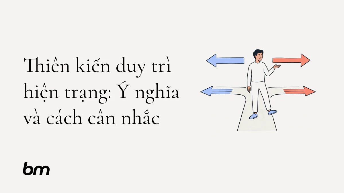 Minh họa cho Thiên kiến duy trì hiện trạng: Ý nghĩa và cách cân nhắc: Một người đứng trước ngã rẽ, một chân còn trên lối quen và tay cân nhắc con đường mới; hai hướng được đặt ngang hàng để gợi việc so sánh thay vì mặc định lựa chọn.